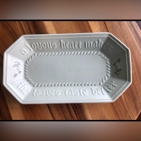 Pfaltzgraff Heirloom Bread Tray,A Joyous Heart Makes The Loaves Taste Better 323 - Picture 1 of 5